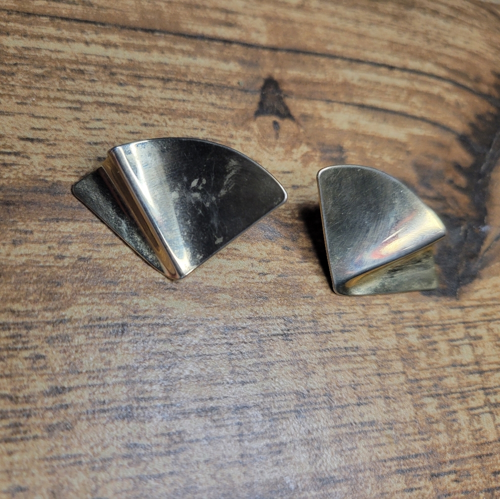 vintage 80s gold abstract earrings - Picture 2 of 4